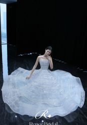 点击看大图 -Renee芮亦婚纱