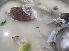 -雪湖煜辰鱼头老店(雪野湖店)