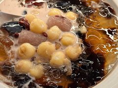 -RUXU入续糖水铺与包(卓悦中心店)