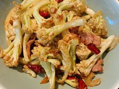 培根虾米煸菜花-港丽餐厅(高德置地店)