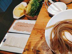 -野山舂·贵州现舂酸汤牛肉(鸿通城店)