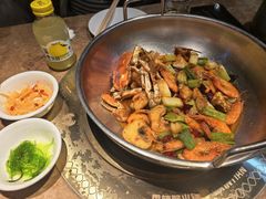 -七欣天香辣蟹火锅(上海银亿滨江店)