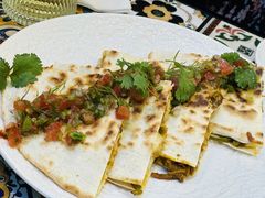 -LESCEDARS Brasserie Bistro香柏树