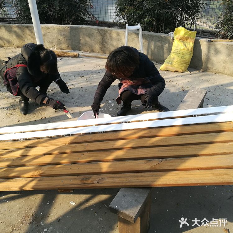 果儿鱼儿是间婚纱店,也是我们的家