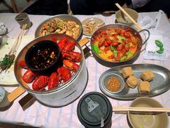-巴厘龙虾·榜首油焖大虾(音乐学院·沿江酒馆店)
