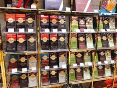 零售区-VENCHI 闻绮(北京国贸商城店)