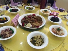 -山明水秀大饭店