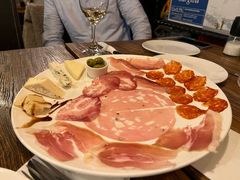 冷切肉芝士拼盘-La Tavernetta(Bar à Vin)(乌鲁木齐路店)