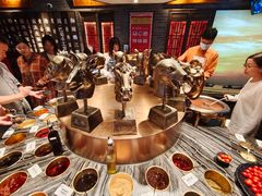 -新哥老官·畅吃123·美蛙世界(苏宁广场店)