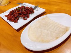 京酱肉丝-乐忻皇朝(上海中心大厦店)