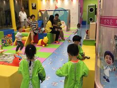 -想象乐创意早教托育中心(殷高西路店)
