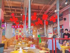 大堂-么肆烤肉·中式自助·烤肉大排档(街道口季佳PAI店)