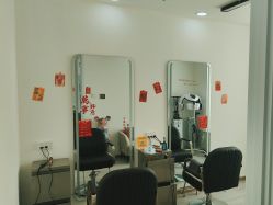 -LILI·HAIR SALON理理造型