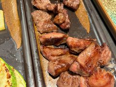 -铭牛烧肉·和牛海鲜自助(高新月牙湖店)