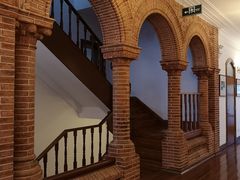 -上海市商贸旅游学校(浦西校区)