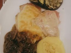米兰风味大鸡排-卡佩罗意大利餐厅及酒吧Al Cappello Trattoria