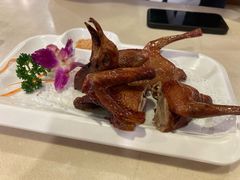 乳鸽-老地方港式餐厅(拱北口岸店)