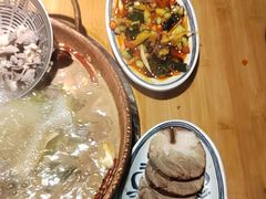 -洱火云南酸菜牛肉火锅(石景山当代商城店)