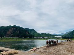 -百里峡七彩艺术小镇