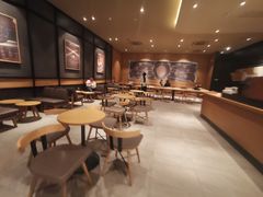 大堂-星巴克(武汉湘隆时代广场店)