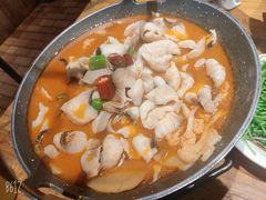 -老滇山寨•云南特色菜•地方菜•民族风情歌舞表演(金碧店)