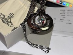 -Vivienne Westwood(上海来福士广场店)