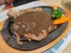 肉眼牛排-海维克牛排馆HIGHWIC(右岸环宇坊店)