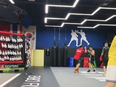 -成杰格斗·拳击·柔术·防身术(建设路店)