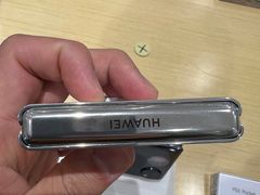 -华为授权体验店(中山公园来福士)