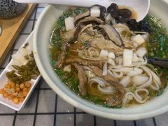 -湘人龙记老长沙米粉(华普国际大厦店)