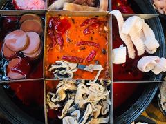 牙梗-安胖老火锅(两路口店)