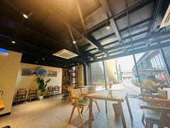 -臻鲜燕海鲜融合餐厅(金陵style店)