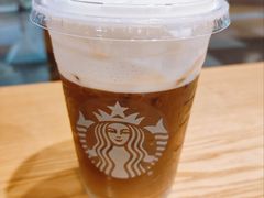 大溪地风情绵云冷萃-星巴克(上海虹桥新天地二店)