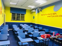 -LILY英语思维馆(玉泉路店)