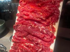 -伴山牛贵州黄牛肉火锅·苗疆非遗艺术餐厅(上海首店)