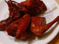 招牌烤乳鸽-石岐佬中山菜馆(张溪店)
