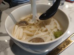 潮州牛肉丸汤河粉-MR鹅外