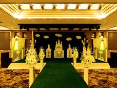 -八府香鸭·啫啫煲(华山路店)