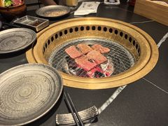 -山川小町·极番烧肉(新地假日广场店)