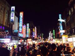 -六合夜市