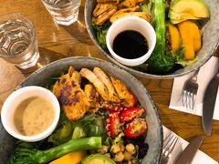 鸡肉牛油果芒果色拉-Wagas沃歌斯(太古汇店)