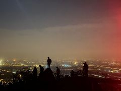 -鬼笑石后山停车场