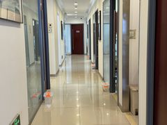 -瑞尔齿科(颐堤港诊所)