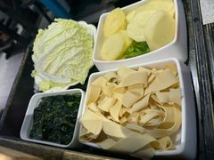 -宽板凳老灶火锅(台湾街店)