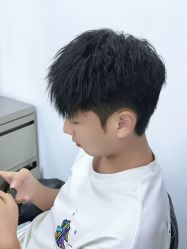 -藤野造型烫染·漂发