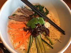 -云海肴·汽锅鸡·云南菜(天山百盛优客店)