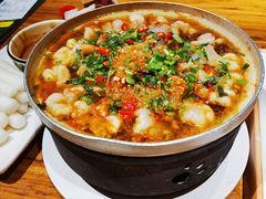 -老滇山寨•云南特色菜•地方菜•民族风情歌舞表演(金碧店)