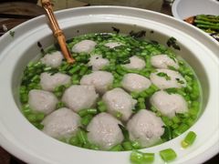 茼蒿鱼丸汤-新连采·海鲜·大连菜(大连恒隆广场店)