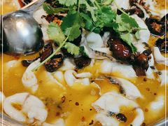 -何哥鲜鱼餐厅(龙湖花园店)