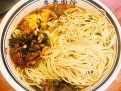 麻辣鸭子和麻辣牛肉双拼-李易面馆(树木岭店)
